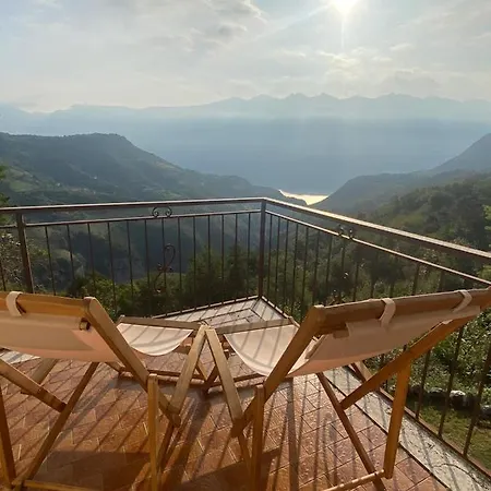 Schones Ferienhaus Mit Herrlichem Blick Zum Gardasee * Tignale
