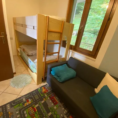 Schones Ferienhaus Mit Herrlichem Blick Zum Gardasee * Tignale