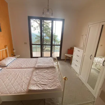 Schones Ferienhaus Mit Herrlichem Blick Zum Gardasee Holiday home *